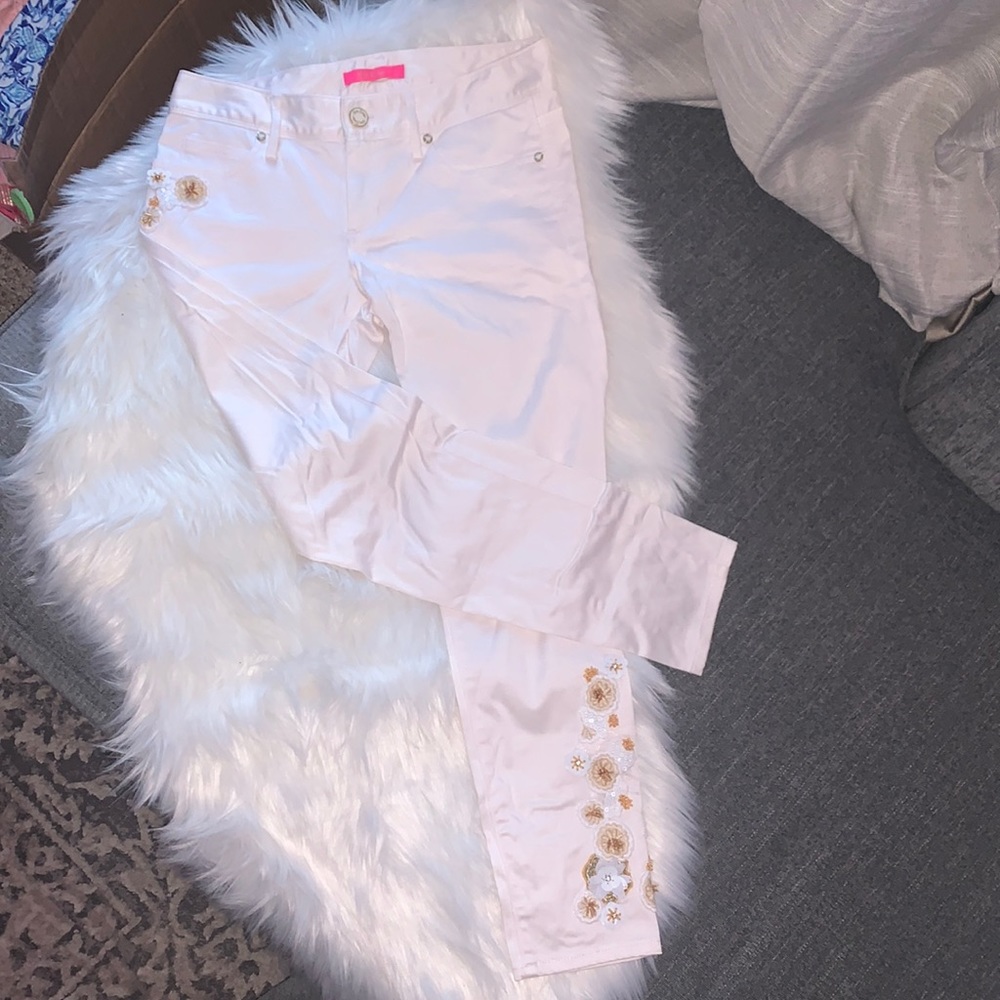 Lilly Pulitzer white skinny cropped jeans with gold flower embroidery size 4